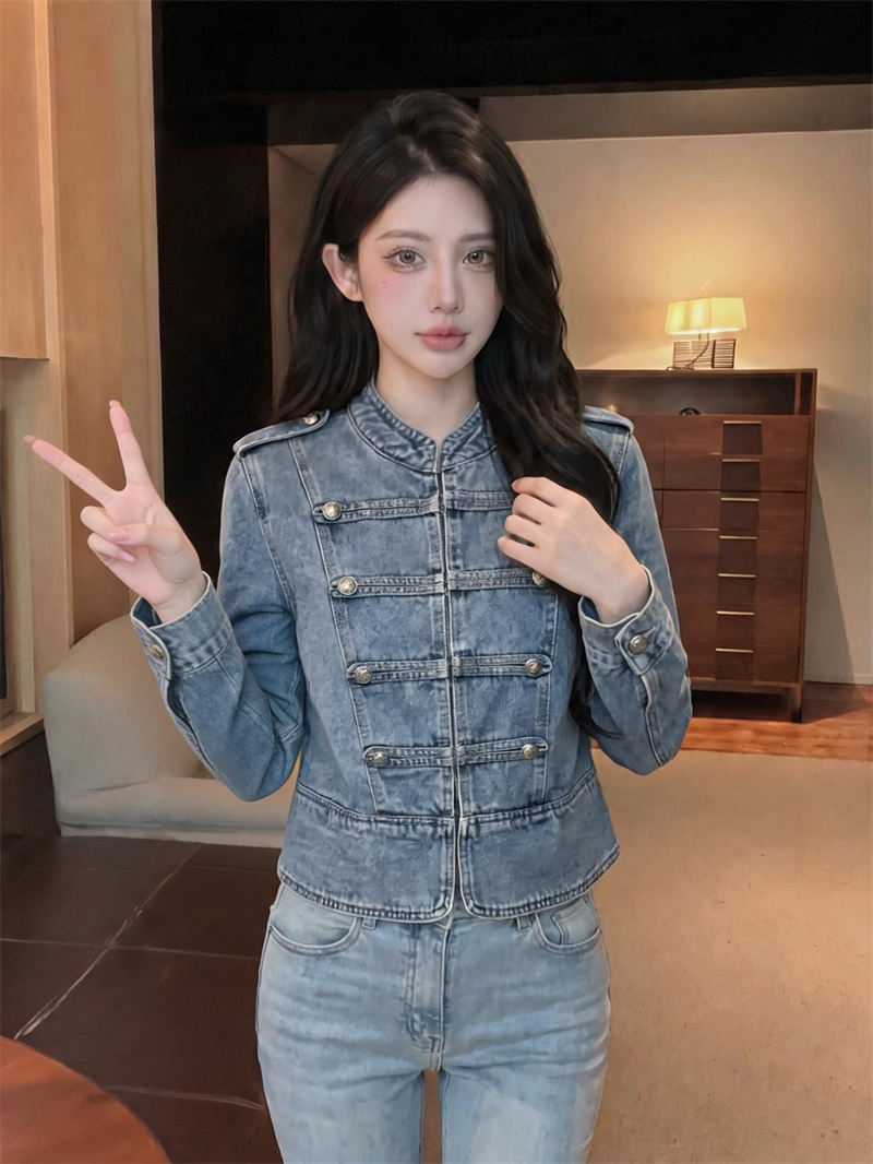 2026 Autumn Women’s Palace-Style Denim Short Jacket – Slim Fit Versatile Top